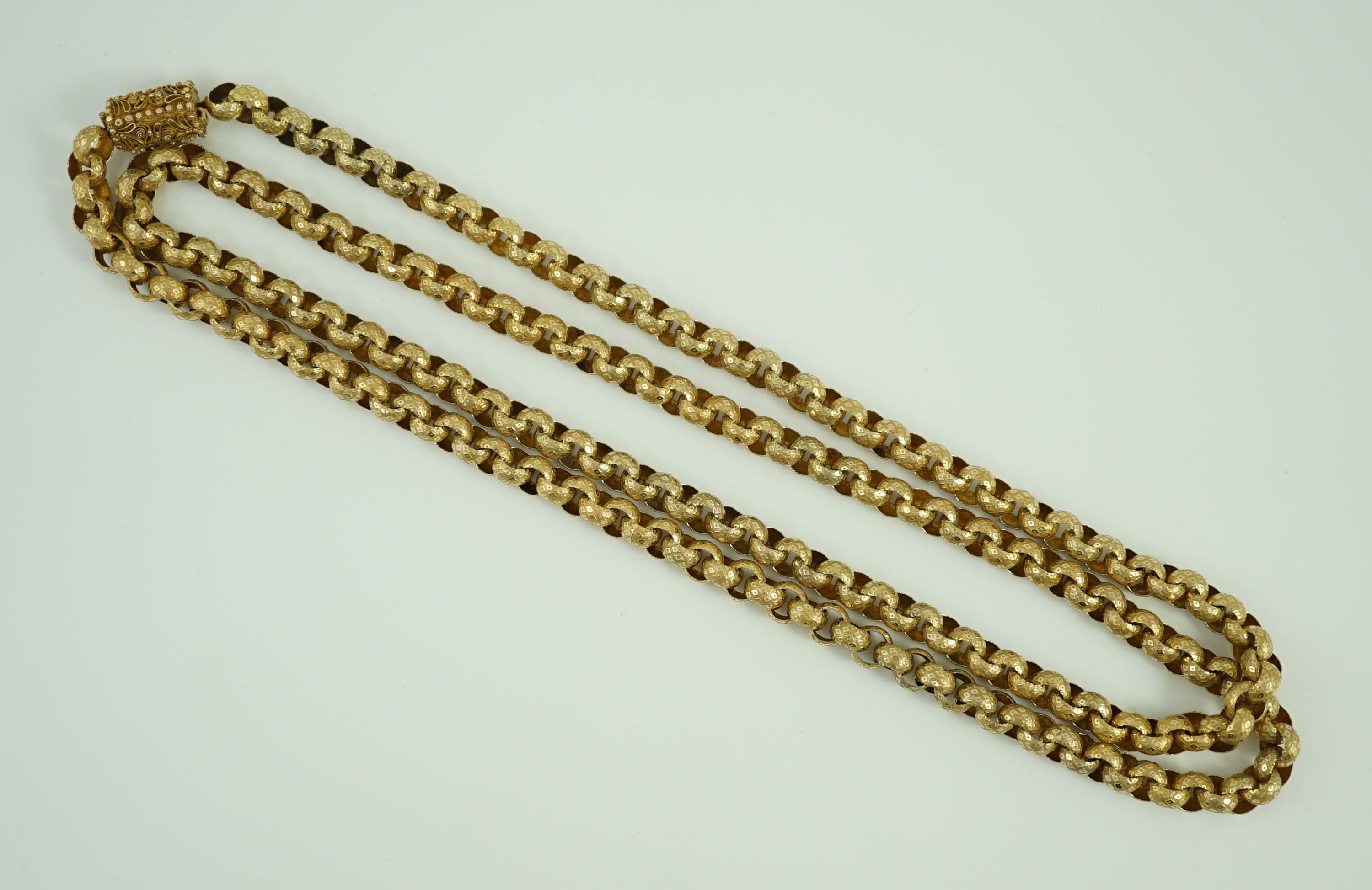 An early 19th century gold muff chain